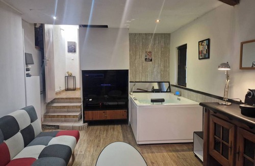 Vidauban Apartamento | Studio 35m2 Avec Jacuzzi Privatif et Piscine Suite Parentale Avec sdb