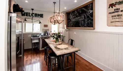 Granville Casa | Studio 555