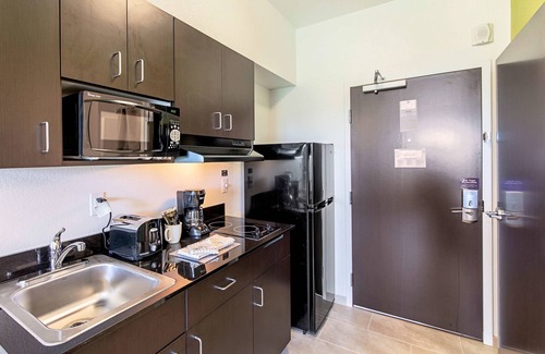 Montopolis Hotel | Studio 6 Austin, TX - Airport