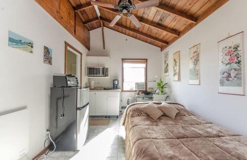 Seaside Apartamento | Studio A mile from the best south Bay Beach