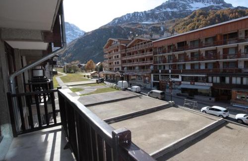Val-d'Isere Apartamento | Studio agréable avec parking, skis aux pieds au cœur du village de Val-d'Isère - FR-1-694-204