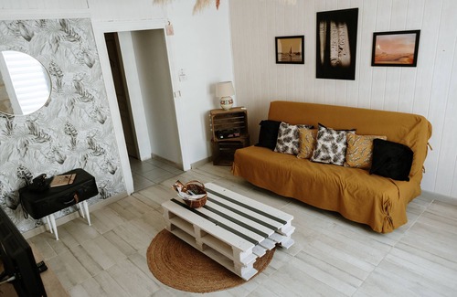 Saint-Meard-de-Gurcon Apartamento | Studio Apartment 'De Plain-pied Avec Jardin' with Private Terrace and Wi-Fi