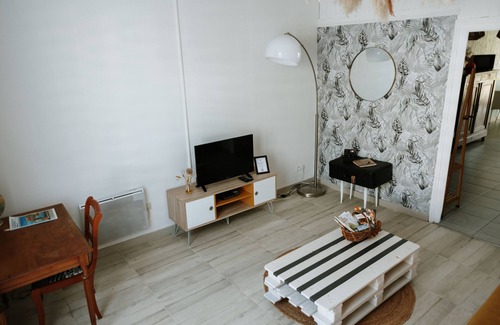 Saint-Meard-de-Gurcon Apartamento | Studio Apartment 'De Plain-pied Avec Jardin' with Private Terrace and Wi-Fi