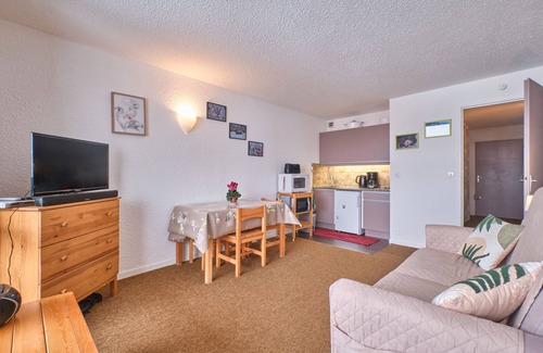 Correncon-en-Vercors Apartamento | Apartamento estudio 'Herboully' con vistas a la montaña y terraza privada