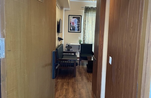 Gomti Nagar Apartamento | Studio Apart at DLF MyPad in Vibhuti Khand Gomtinagar