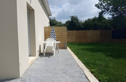 Hanvec Apartamento | Studio Apartment '4' with Private Terrace, Shared Garden and Wi-Fi