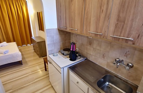 Melikia Apartamento | Apartamento estudio 'Alexandra Studio 3' con balcón privado y Wi-Fi