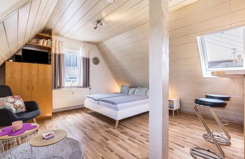 Albstadt Apartamento | Apartamento estudio 'Allerliebst' con vistas a la montaña, terraza privada y Wi-Fi