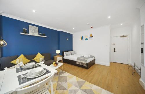 Portsoken Apartamento | Studio Apartment by Homely Stays