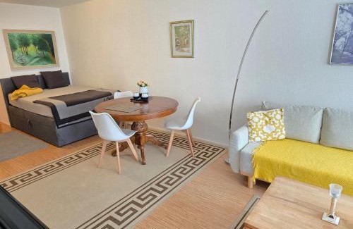 Feuerbacher Tal Apartamento | Studio Apartment