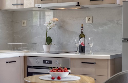 Lefkada Apartamento | Apartamento estudio "Deluxe 1" con vistas al mar, piscina compartida y Wi-Fi
