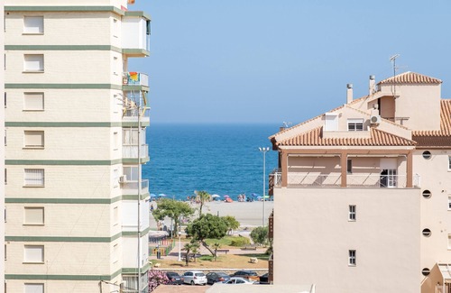 Torre del Mar Apartamento | Apartamento estudio 'Torre Del Mar' con vistas al mar, Wi-Fi y aire acondicionado.