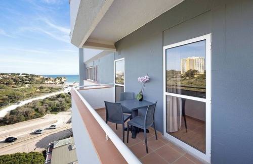 Torralta Apartamento | Apartamento "Estúdio Vista Terra Atlântico" con vistas a la montaña, piscina y Wi-Fi