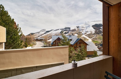 Les Deux Alpes Apartamento | Apartamento estudio 'Les 2 Alpes' con vistas a la montaña y balcón