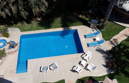 Bucerias Apartamento | Studio apartment in great location with a beautiful pool/garden area.
