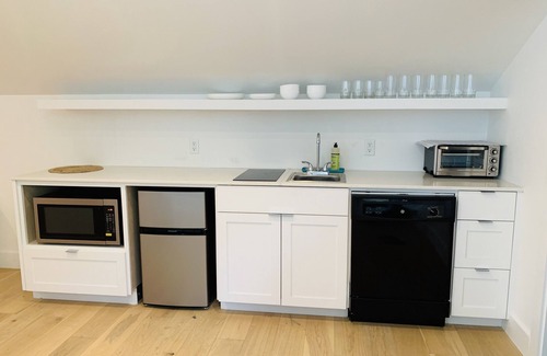 Chestnut Casa | Studio Apartment in trendy East Austin neighborhood