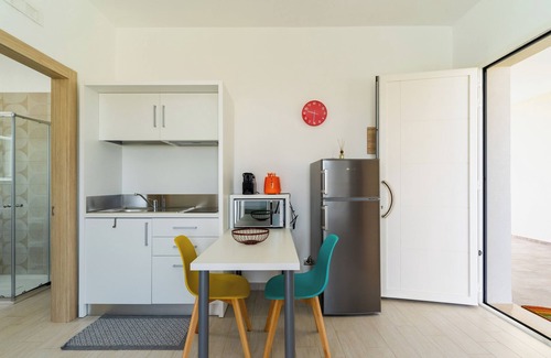 Galatone Apartamento | Apartamento estudio "Le Scuderie 9" con balcón, piscina compartida y Wi-Fi