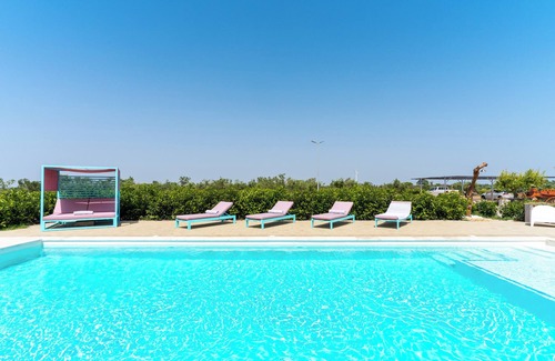 Galatone Apartamento | Apartamento estudio "Le Scuderie 9" con balcón, piscina compartida y Wi-Fi