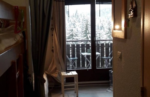 Hirmentaz Apartamento | Apartamento estudio 'Les Montagnes' con vistas a la montaña y balcón