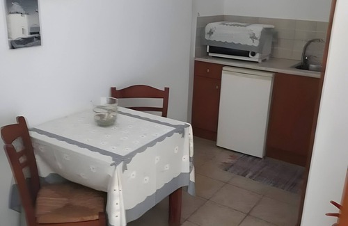 Merichas Apartamento | Estudio 'Mouria C' con vistas al mar, Wi-Fi y aire acondicionado