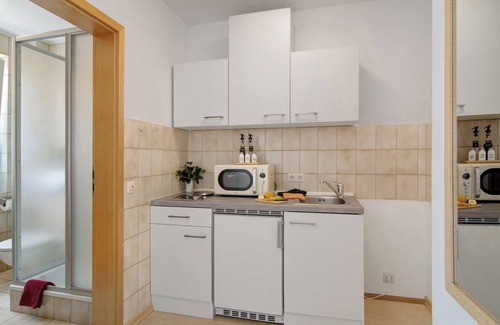 Bad Duerrheim Apartamento | Apartamento estudio 'Nr 7' con terraza compartida, jardín compartido y Wi-Fi