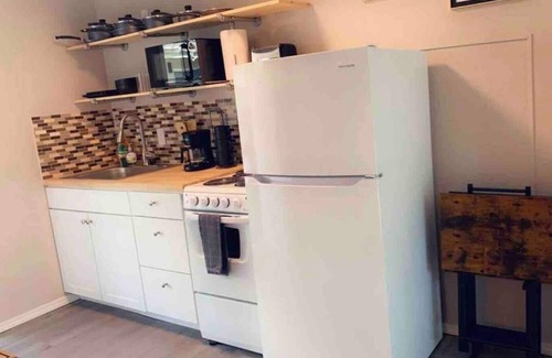 Nob Hill Apartamento | This apartment is a 0 bedroom(s), 1 bathrooms, located in Albuquerque, NM.