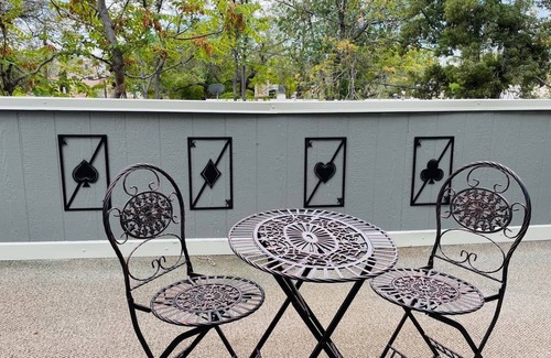 Nob Hill Apartamento | This apartment is a 0 bedroom(s), 1 bathrooms, located in Albuquerque, NM.