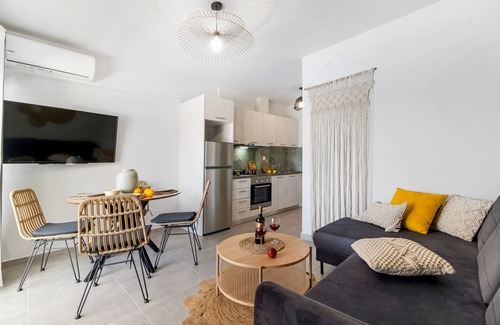 Nikiana Apartamento | Apartamento estudio 'Oceanida Terpsis Lyxury Suite' con vistas al mar, Wi-Fi y aire acondicionado.