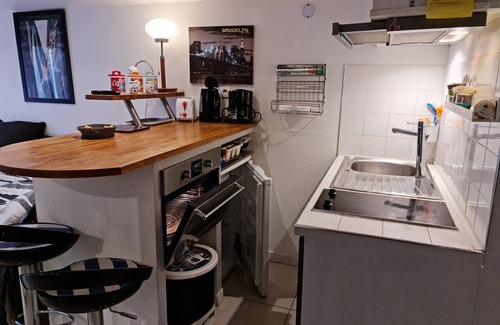 Roques Apartamento | Apartamento estudio 'Redhouse - Zen' con piscina compartida, terraza compartida y Wi-Fi