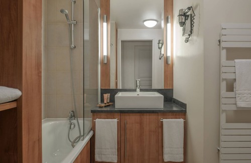Saint-Germain-des-Pres Apartamento | Studio Apartment With Seine View in Saint Germain