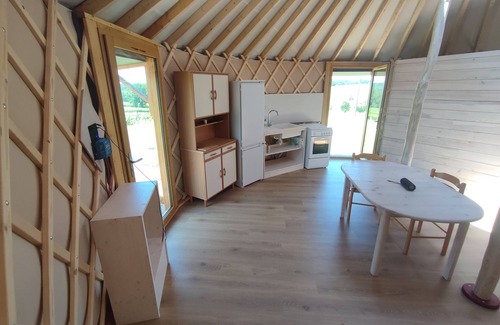 Mourens Apartamento | Apartamento estudio 'Yourte À La Campagne' con jardín privado