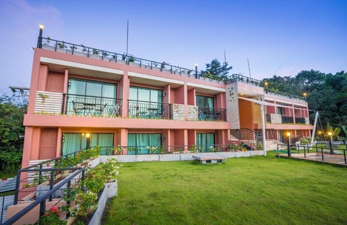 Kathu Complejo | Studio apartments on a hill
