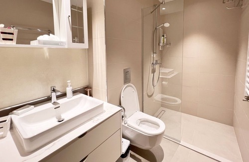 Novi Beograd Apartamento | Studio at Belgrade Waterfront Metropolitan #1