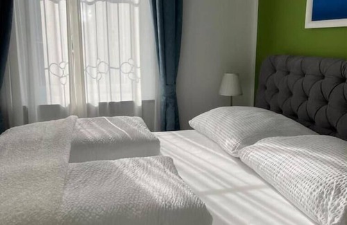 Klagenfurt am Woerthersee Apartamento | Studio 70m² in Sehr Ruhiger Zentraler Lage. Parkmöglichkeiten Kostenlos