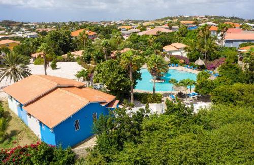 Willemstad Apartamento | Studio at the pool in tropical Resort Seru Coral with privacy and large pool