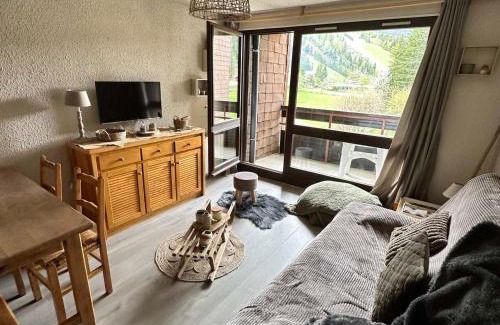 Correncon-en-Vercors Apartamento | Studio au pied des pistes avec balcon, parking et proche randonnées - 38250 Corrençon-en-Vercors - FR-1-515-202