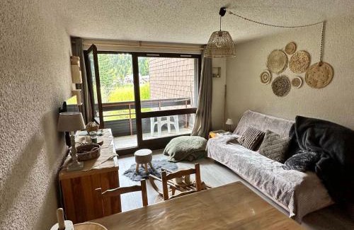 Correncon-en-Vercors Apartamento | Studio au pied des pistes avec balcon, parking et proche randonnées - 38250 Corrençon-en-Vercors - FR-1-515-202
