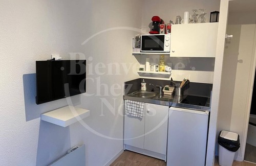Vallieres Apartamento | Studio, Av. Marx Dormoy, fully equipped. (B)