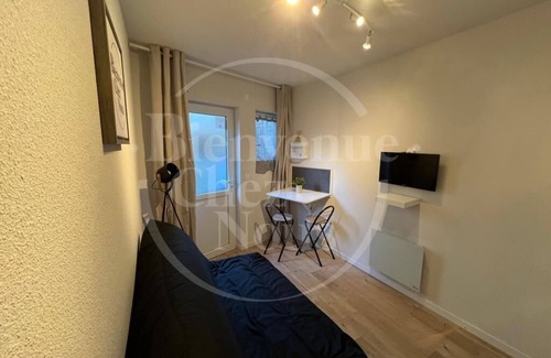 Vallieres Apartamento | Studio, Av. Marx Dormoy, fully equipped. (B)