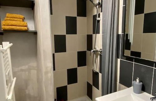 Bourg-en-Bresse Apartamento | Studio avec Balcon proche Gare