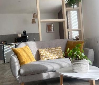 Bourg-en-Bresse Apartamento | Studio avec Balcon proche Gare