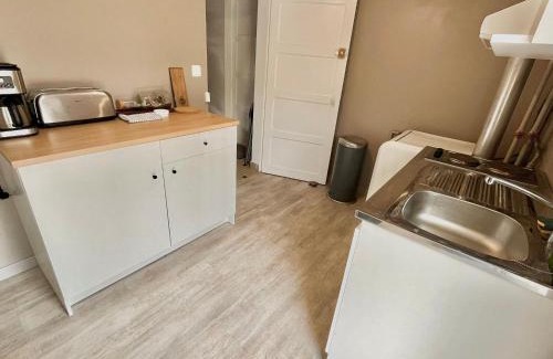Funay - Bruyeres Casa | Studio avec cuisine, salle de bain et garage privé proximité 24h