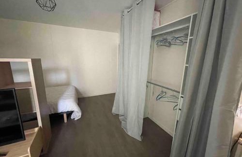 La Tour-du-Pin Apartamento | Studio avec Rez de jardin