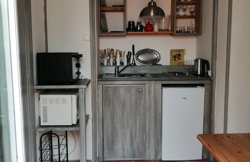 Palau-del-Vidre Apartamento | Studio Avec Terrasse Couverte et Jardin au Calme