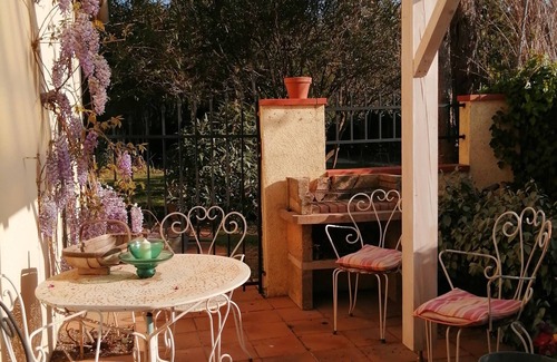 Palau-del-Vidre Apartamento | Studio Avec Terrasse Couverte et Jardin au Calme