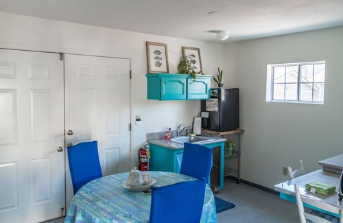 Grover Beach Apartamento | Estudio y baño junto al mar - Primer piso - Obras para mascotas y huéspedes discapacitados