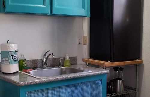 Grover Beach Apartamento | Estudio y baño junto al mar - Primer piso - Obras para mascotas y huéspedes discapacitados