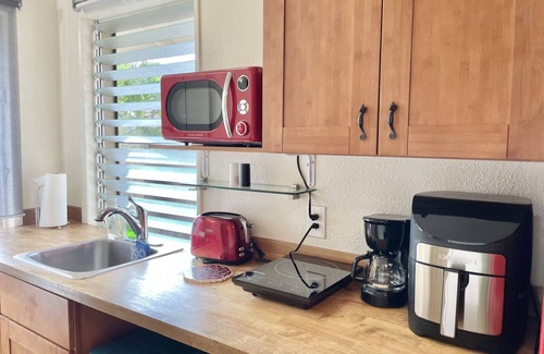 Ewa Casa | Studio. Beach Front property . Free WiFi