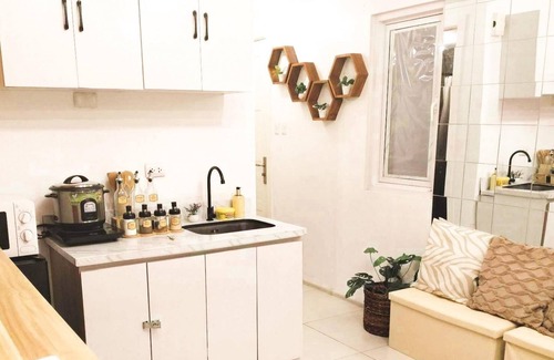 Diliman Condominio | Studio bedroom in Circulo Verde near Eastwood Quezon city. Pet-Friendly!