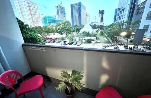 Cebu Casa | Studio beside IT Park w/ balcony